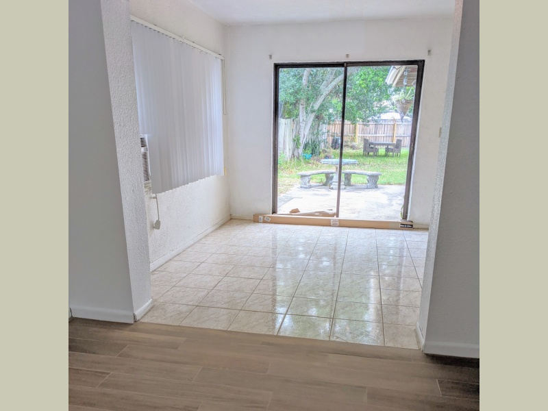 2/2 house for rent near South Pasdena with bright dining room